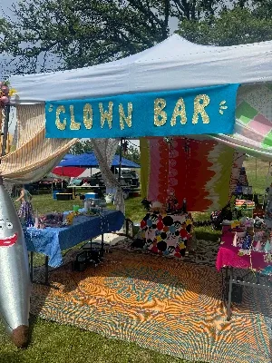 Make A Clown Hat