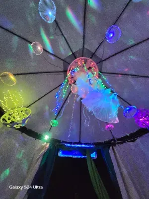 Aquaglow Lounge
